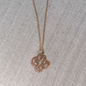 Stella & Dot gold pendant necklace